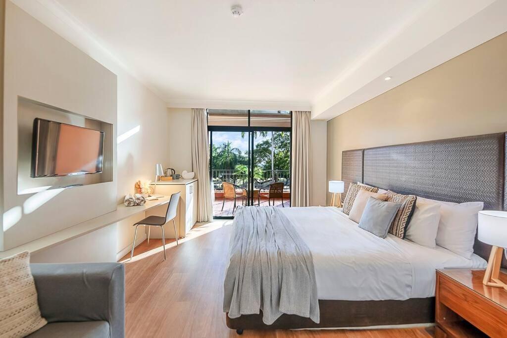 Apartment Harbourfront - King With Balcony & Pool *