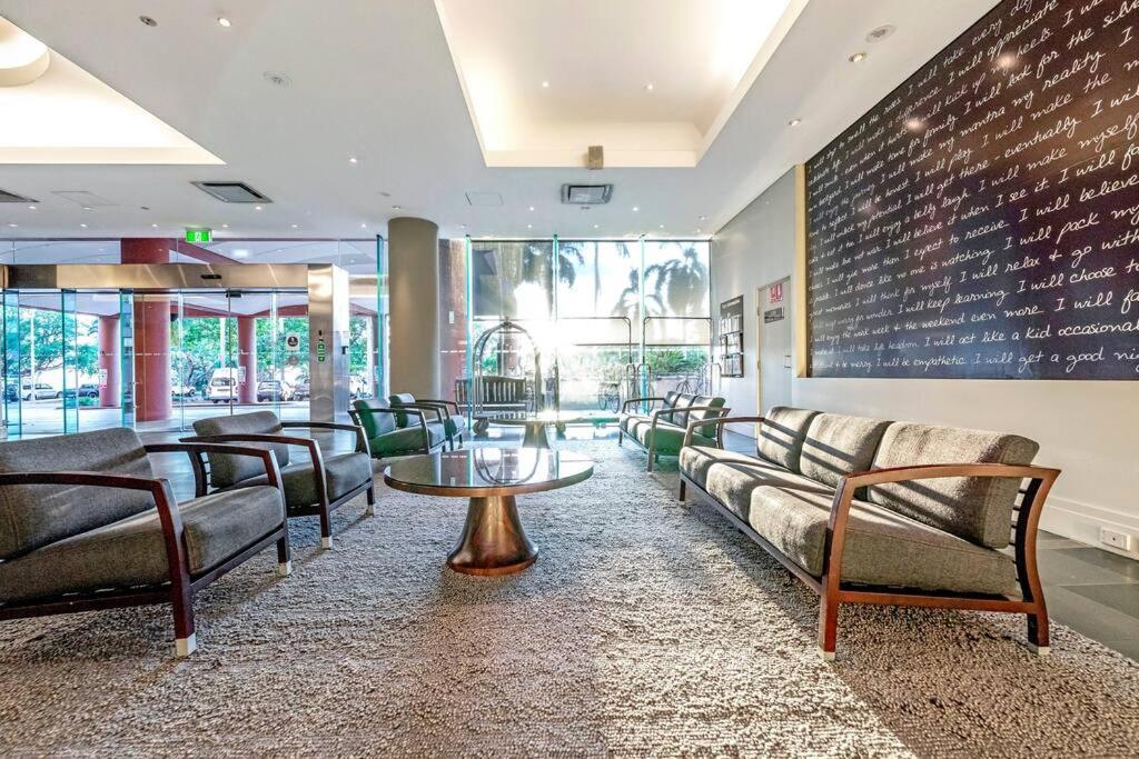 Harbourfront - King With Balcony & Pool Darwin